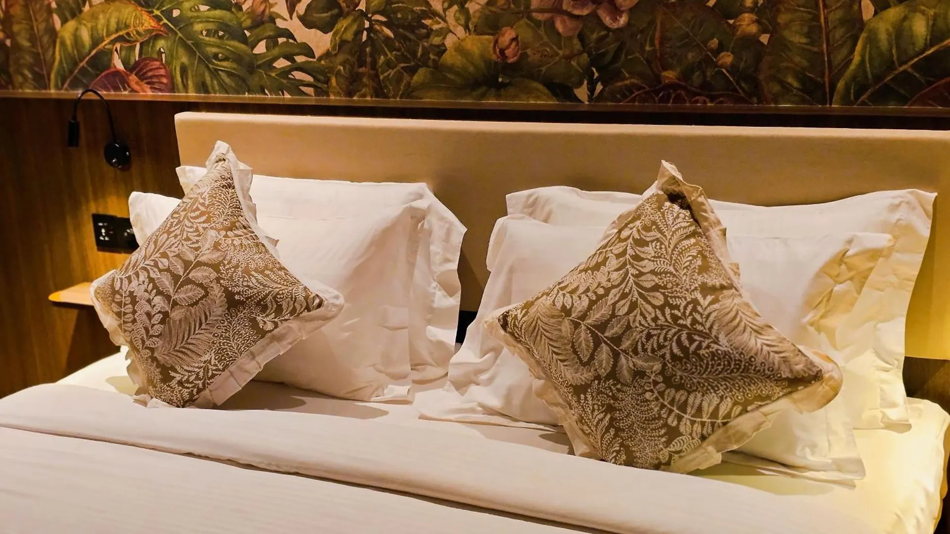 The Palm Suite At Lava Mansion George Town