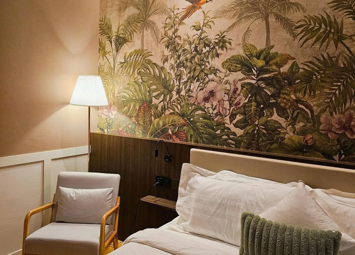 The Palm Suite At Lava Mansion George Town Hotel